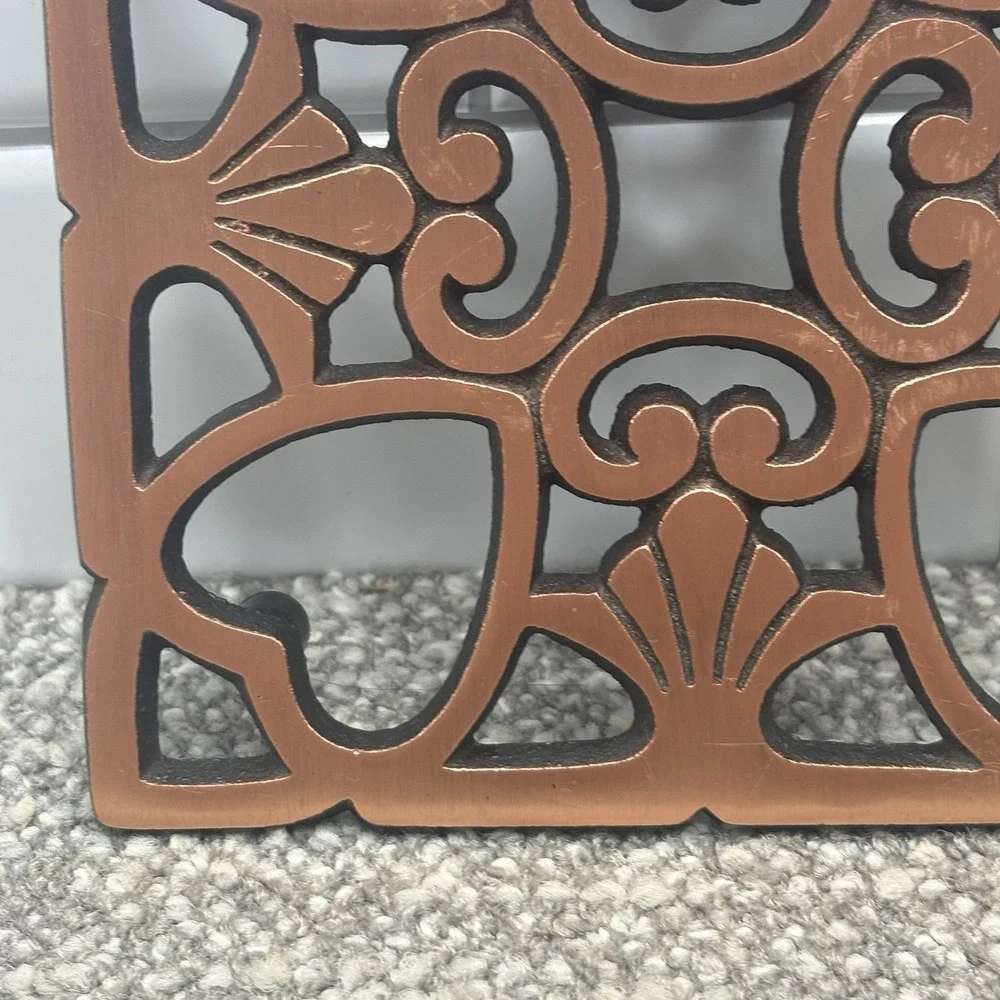 Pampered Chef 2008 Retired Trivet Round Up From The Heart Metal Pot Holder Stove